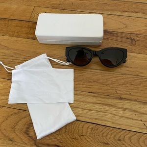 Chimi 06 Brown sunglasses, unisex only worn twice!